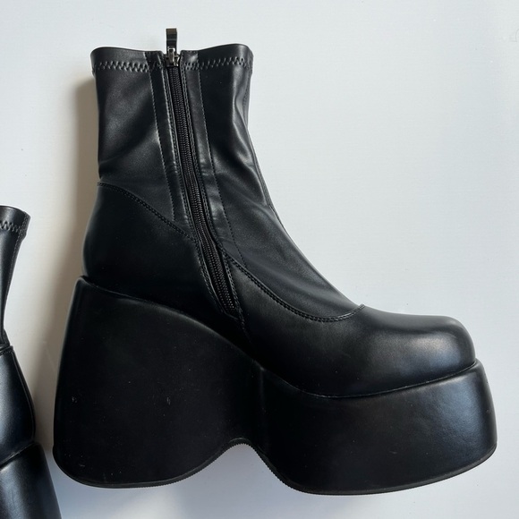 WET KISS Black Platform Statement chunky Boots faux leather - Picture 6 of 16